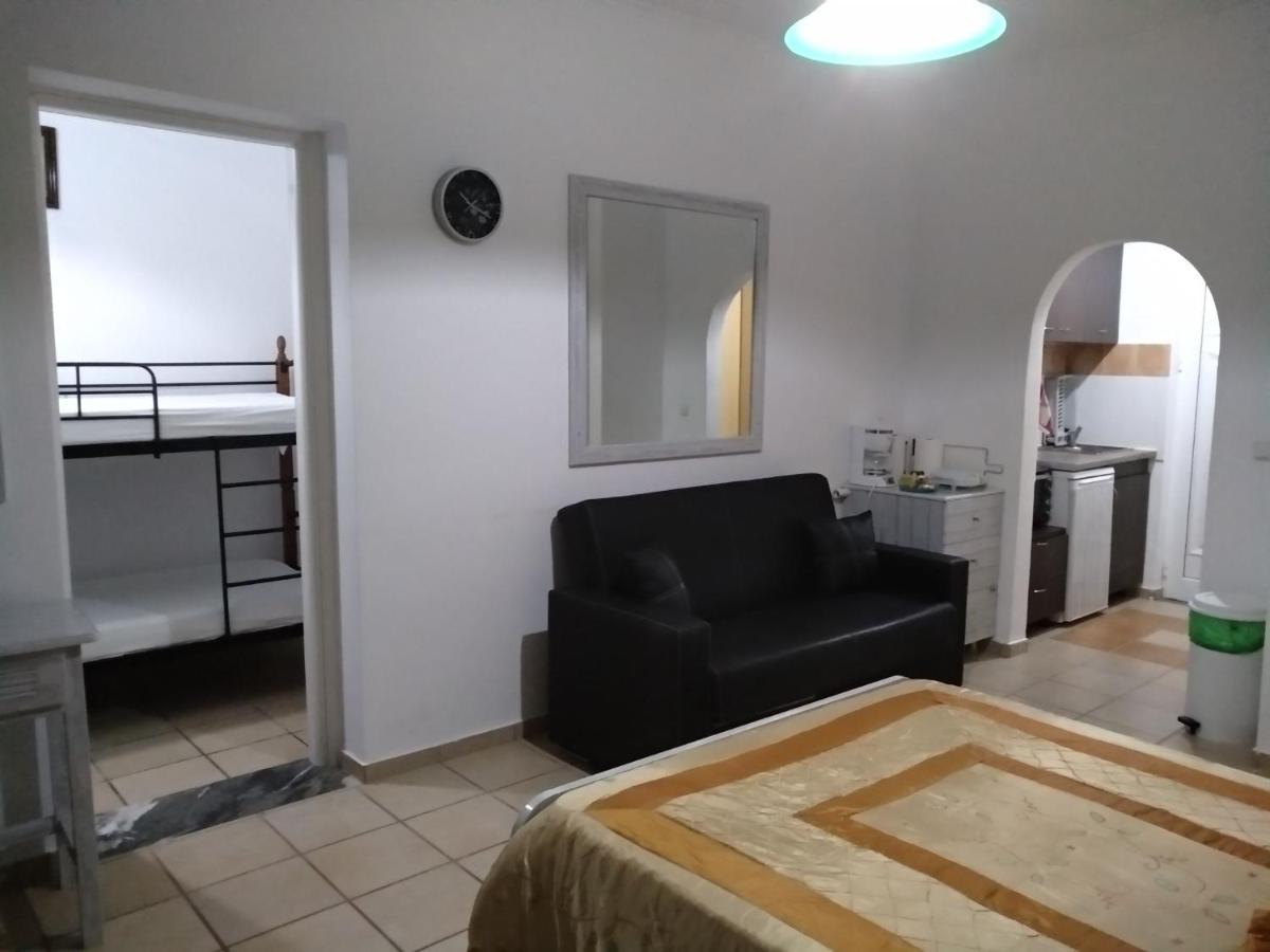 Vokamvilia Apartment & Studio Close To The Sea Plános 外观 照片